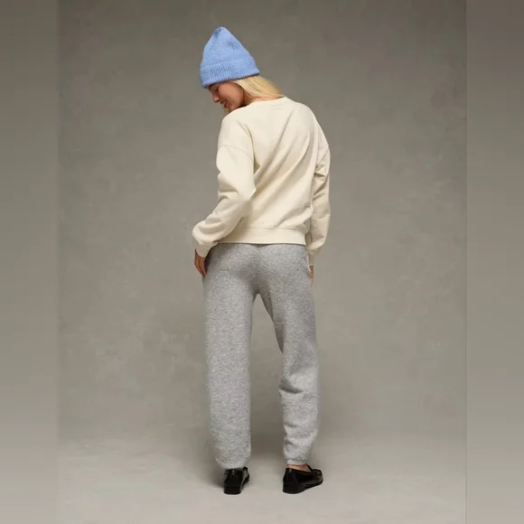 AE Relaxed Graphic Sweatshirt - Apres Ski - Picture 3 of 6